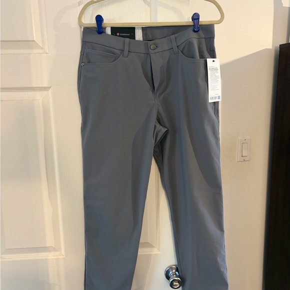 Lululemon Men’s Gray ABC Classic Fit 5pt pant 31W 30L **Warpstreme